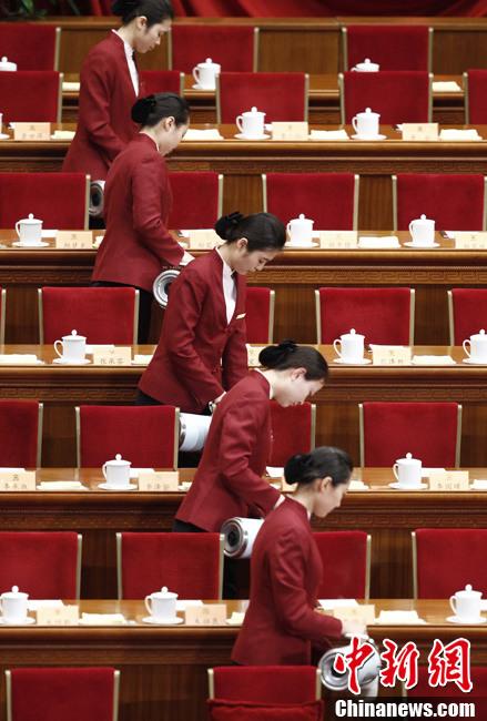 3月3日,全国政协十一届五次会议在北京人民大会堂开幕.